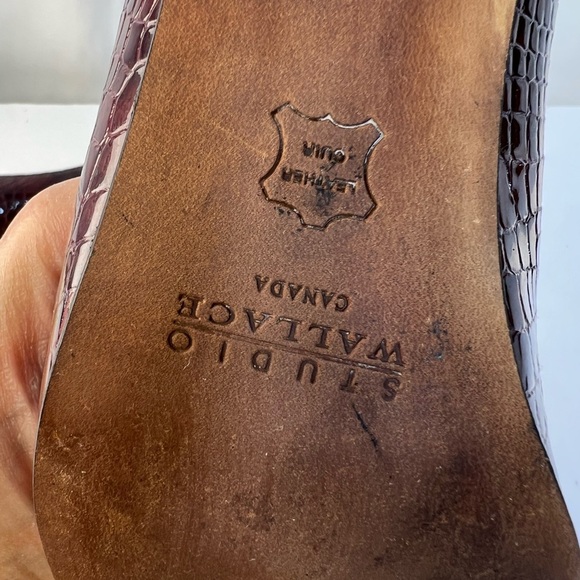 Vintage Joanna Wallace Burgundy Crocodile Pattern Heels Pumps made in Canada - Picture 8 of 9